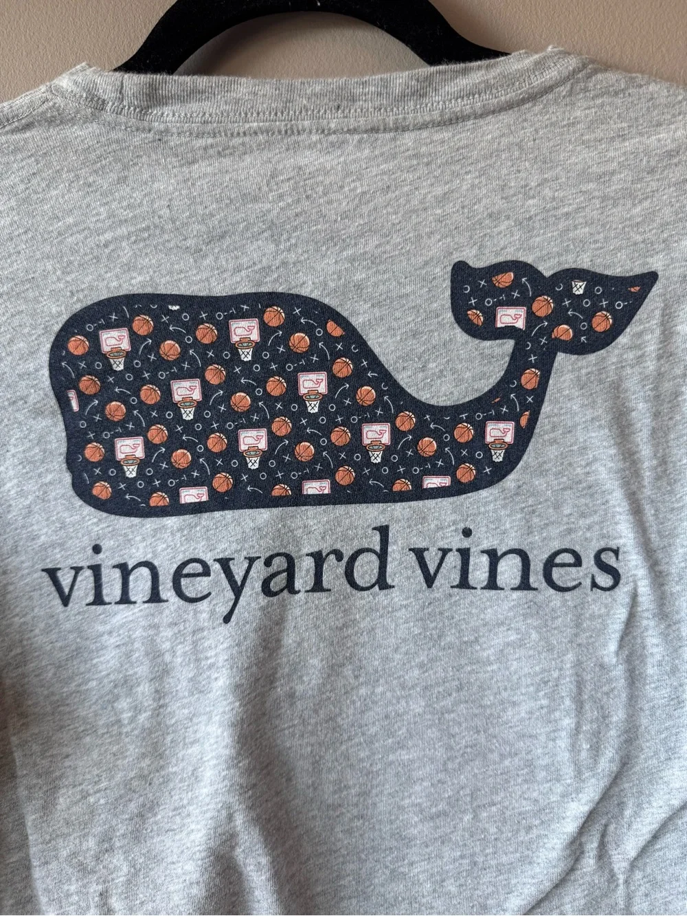 Vineyard Vines Kids Gray Basketball Whale Graphic Long Sleeve Size 16 (large)